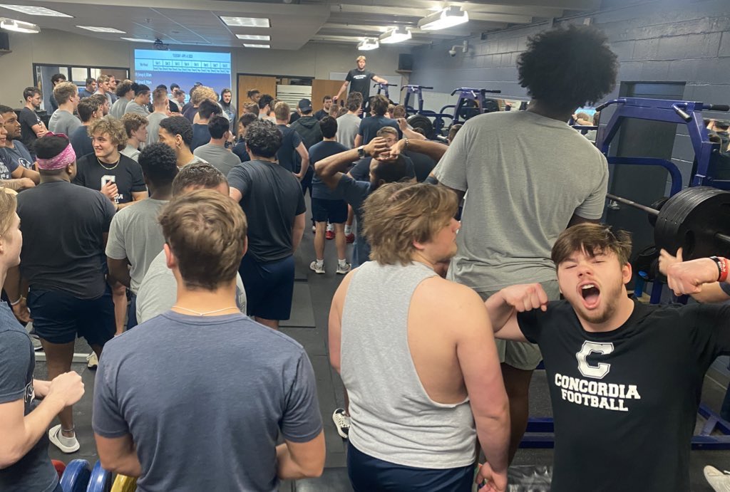 PatrickDaberkow's tweet photo. Best day of the off-season… squat max day! https://t.co/MmvzUQFVHc