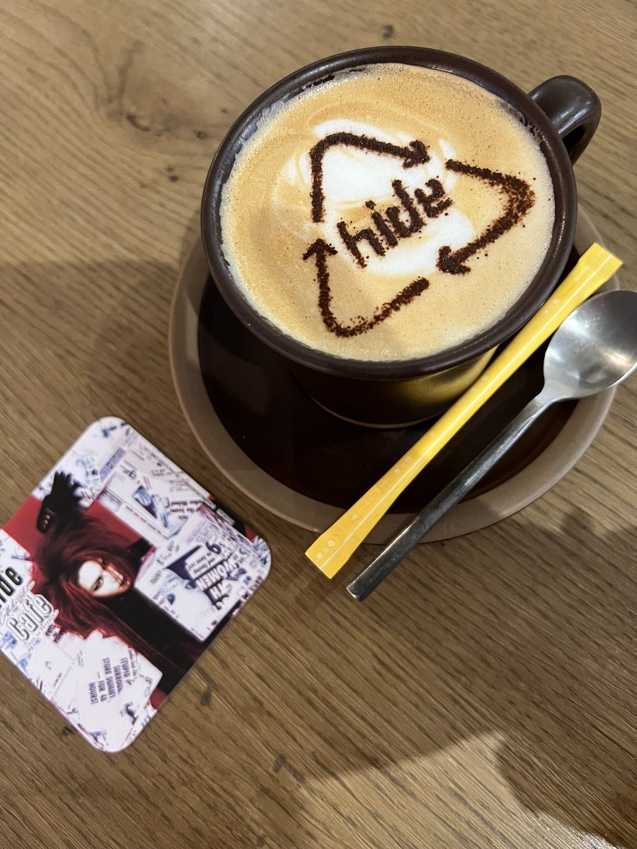 mariko8800's tweet photo. 連チャンで今日も😍
コースター全部揃った😍
昼からお酒😜たまにはいいよね❣️
#hide
#hidecafe https://t.co/pt7AqddOwd