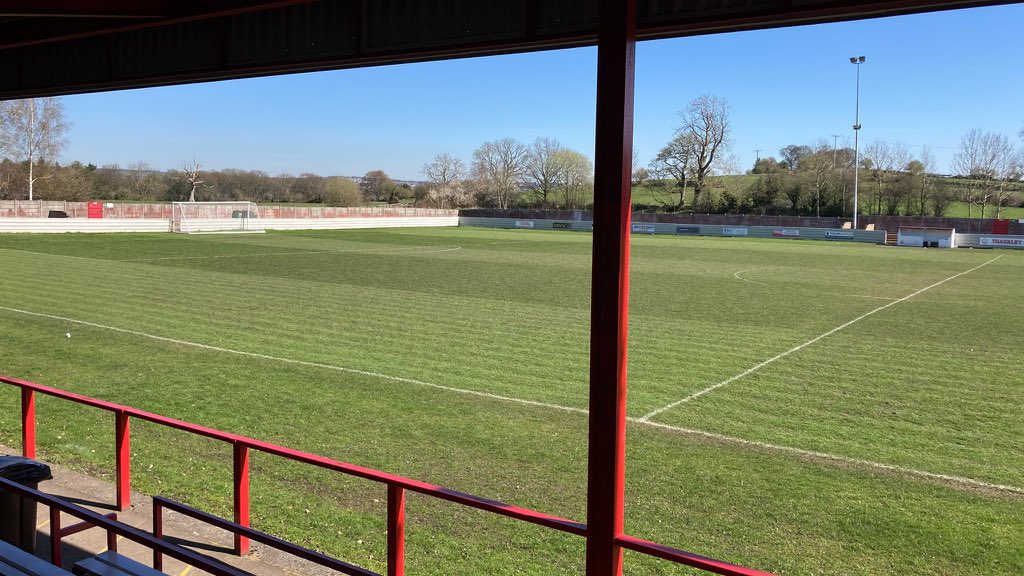 ThackleyAFC's tweet photo. The stage is set and the pitch is ready as #ThackleyAFC tonight host the Bradford &amp; District Cup semi final between @FCofBaildon and Bolton Woods Socials

The bar and tea bar is open if you want to come down to watch the match! 🍺🍔🍟 

Kick off 7.30pm https://t.co/227QDDKyW2
