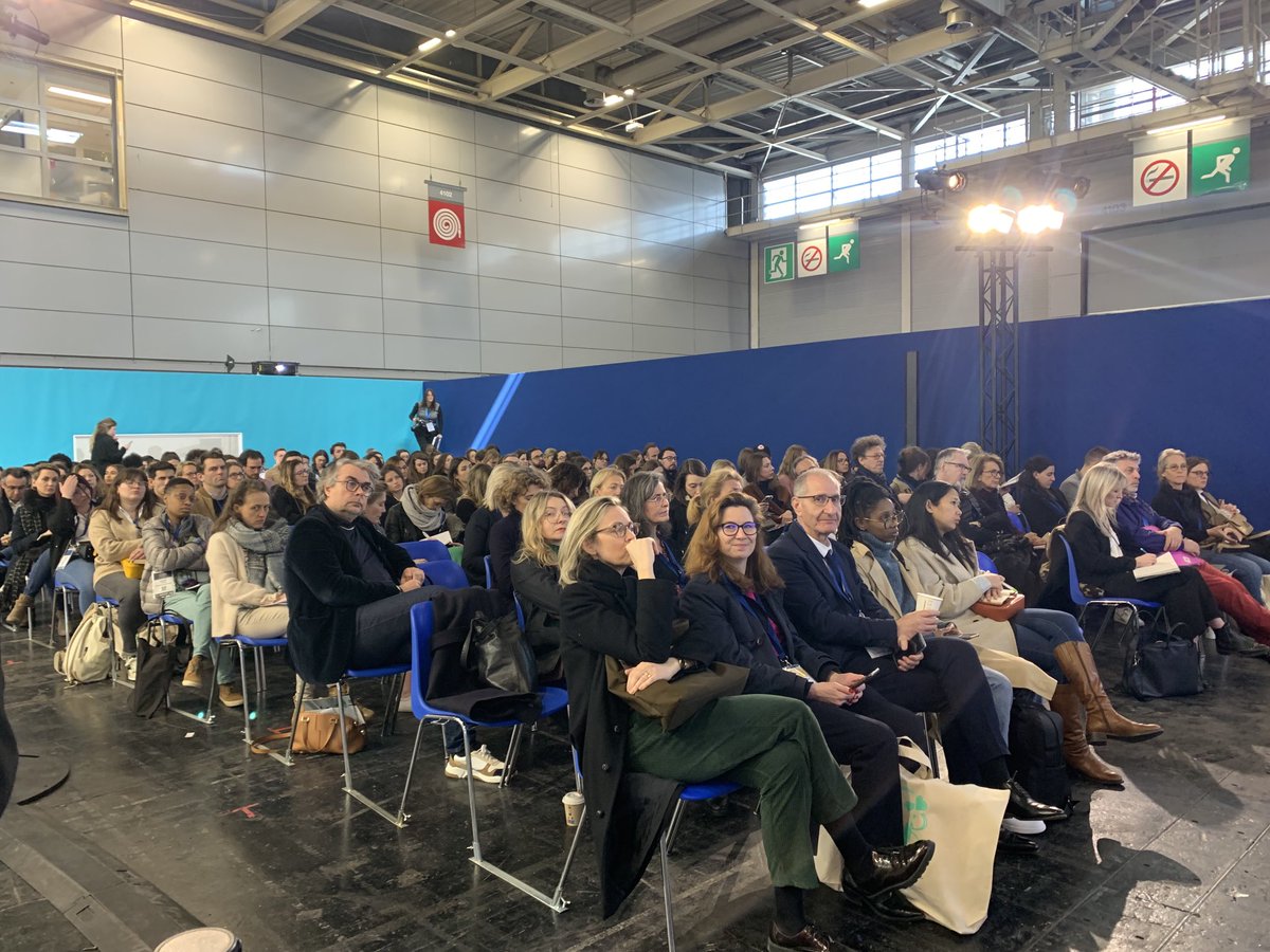 sylviehellmann's tweet photo. Ouverture du salon Shop! Avec ⁦@OlivierSaguez⁩ et ⁦@HOPSCOTCHcongre⁩ sur la passion et l’émotion en magasin https://t.co/8R2o3i24O6