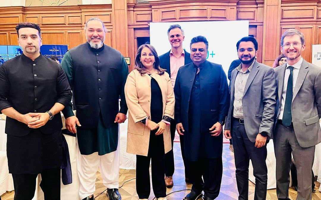 farhansaleem776's tweet image. Delighted to met with IT Heroes of Pakistan at @DirActionSkills .Kudos to @nabeelaq to establish such an amazing platform. @DigitalMandee @paktechforum_  #digitalmandee #pakistantechforum