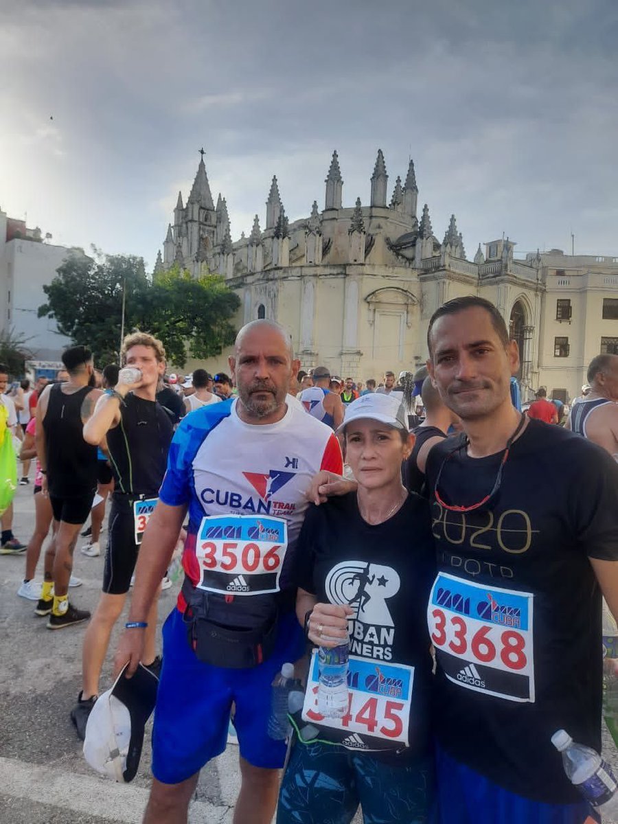 ➡️ Si andas cerca o te motivan estas historias <a href="/cubanrunners/">Cuban Runners</a>  y <a href="/CubanTrailTeam/">CubanTrailTeam</a> les invita a todos a sumarnos junto a profe en su hazaña de salir cada día a correr por la motivación y la esperanza.

¿Qué les parece?

Te leemos💬👇

#ViveLaPasión #correconraul