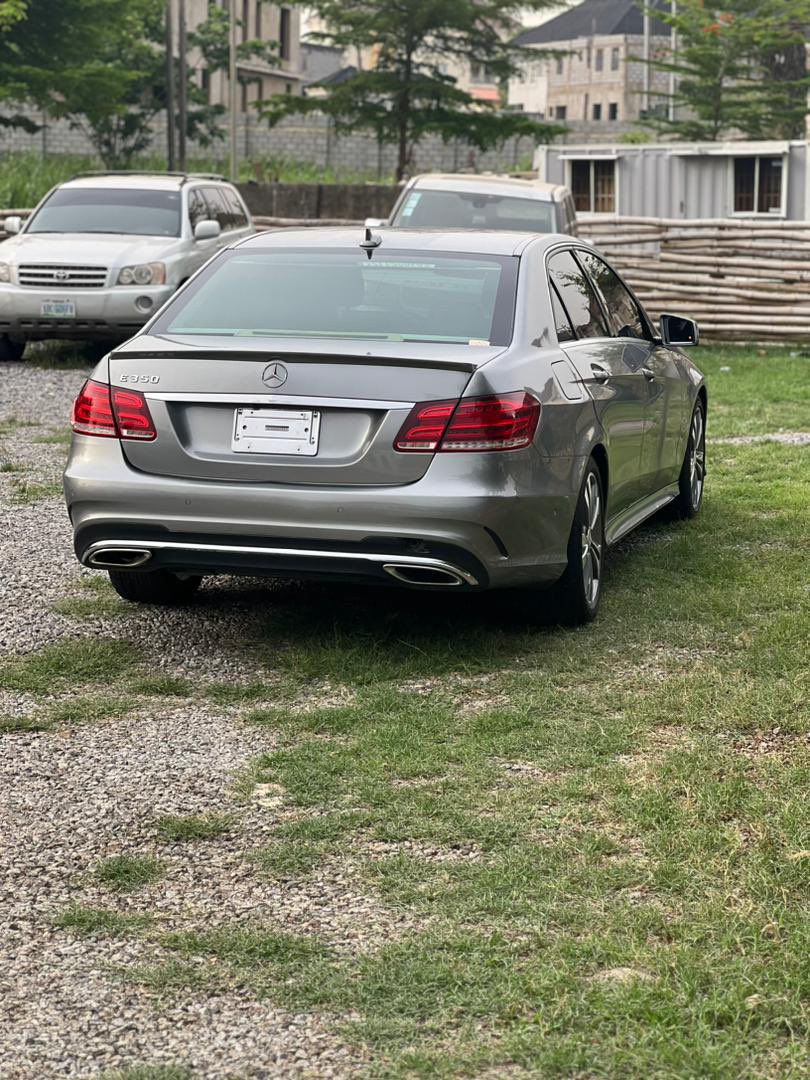 SA_nftss's tweet photo. Foreign Used E350
2014
Price:14M
At Abuja https://t.co/5QUeN6t6VX