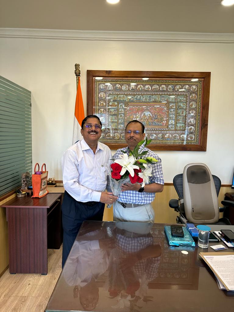 rdebbsr's tweet photo. Congratulations to Sj PradeepJena IAS ,sir on assuming the charge of Chief Secretary.Under the able leadership of the dynamic officer  Odisha bureaucracy will certainly scale new heights🙏 https://t.co/pOZFuXRfsK