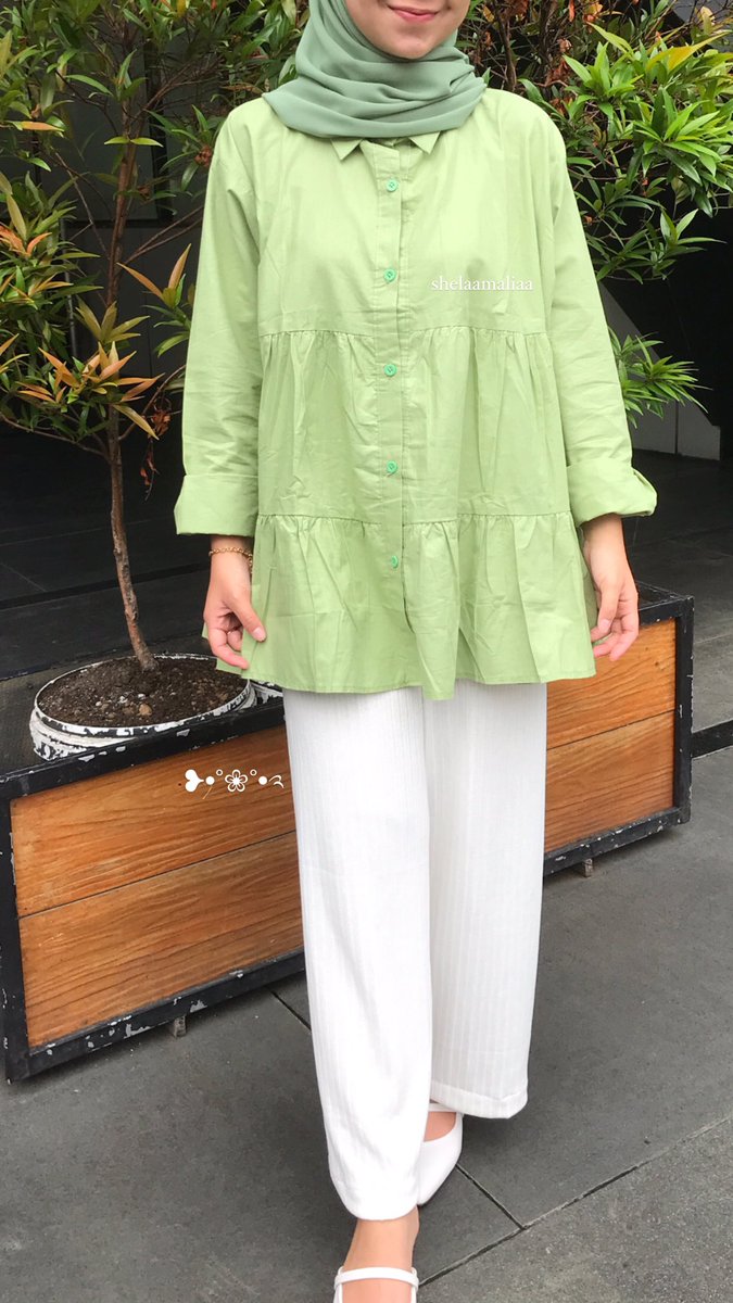 cellaashl's tweet photo. 🦋32
kemeja bahan katun adem, rufflenya lebar: https://t.co/05yZSSZmDq
celana knit premium tebal, lembut, ukuran reguler, warna broken white: https://t.co/ysOpoO2ZEu
sendal mules 3 cm, model lancip bikin kaki panjang, size normal 36, warna clean white: https://t.co/jORxJBzSeq https://t.co/YDpdEjcJwF