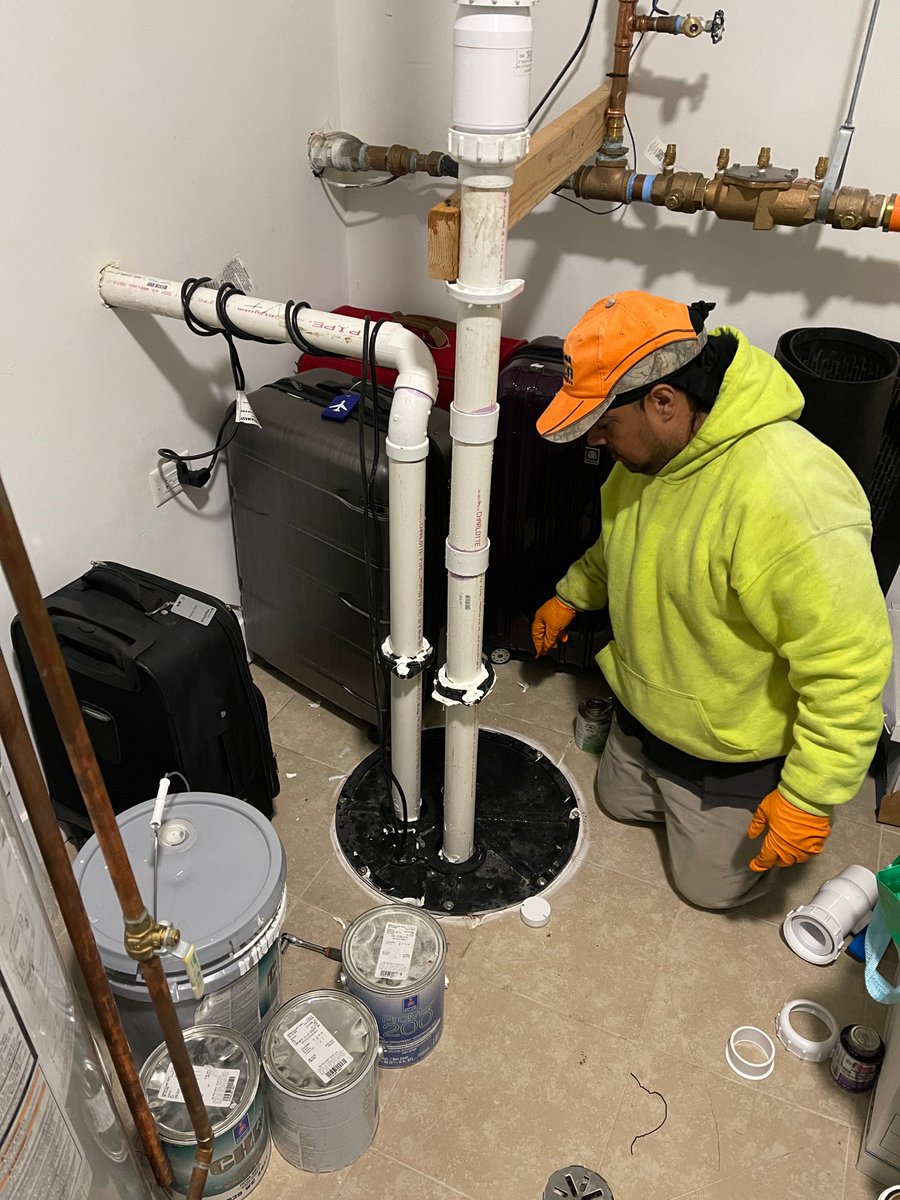 chiplumbingexp's tweet photo. Another successful ejector pump replacement for a customer in Chicago. 
Ejector Pump Repair | Replacement Services in Chicago, IL and Suburbs (https://t.co/h9lfSLnQ22)
#ejectorpumps #ejectorpumpservices #ejectorpumpreplacement https://t.co/8fLAvo8sqU