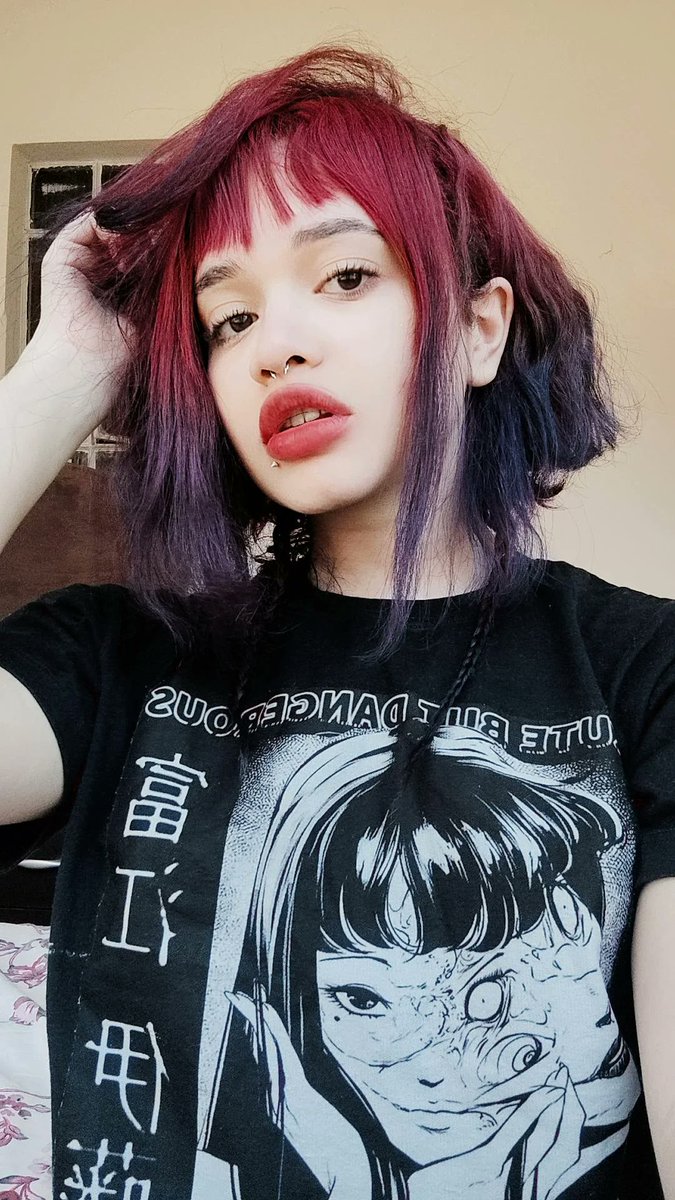 anadelemon's tweet photo. Sem óculos ou com óculos?

#altgirl #cutegirl #paramore https://t.co/OncK6aMgy8