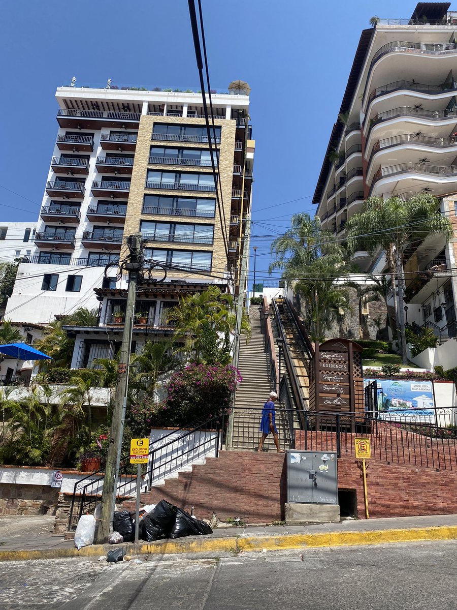 brookieeeeg's tweet photo. This is the first set of stairs we have to walk up to get to our hotel, my legs are feeling it https://t.co/9nwNvGlwRh