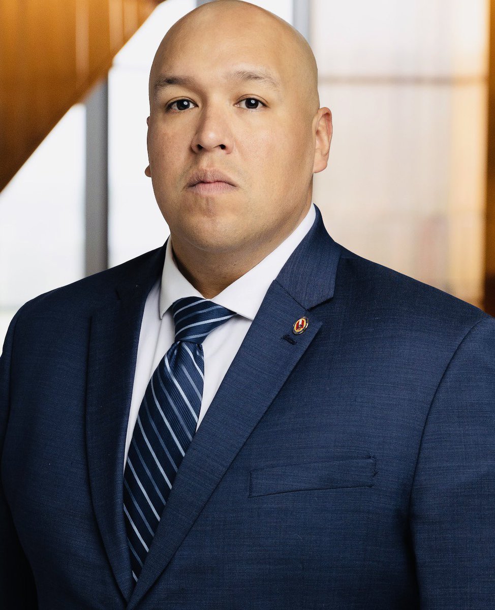 SaldanaAustinTX's tweet photo. PROUD of my Hermano @joseforatx Austin City Council Member José Velásquez. ✊🏽The “official” photo. https://t.co/eDaa1lsZFG