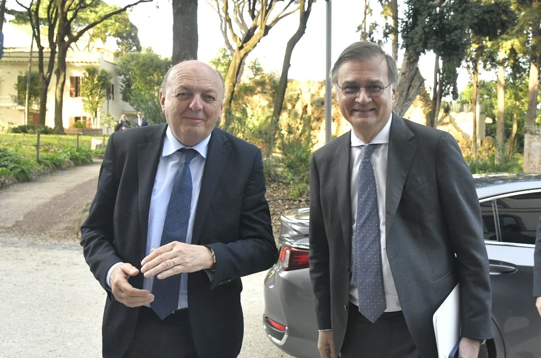 ReRebaudengo's tweet photo. Un ringraziamento speciale al Ministro @GPichetto @MASE_IT, al Presidente @Besseghini @ARERA_it e alle relatrici e ai relatori che hanno reso così interessante l'evento di @E_Futura @Confindustria e @UTILITALIA sulla Riforma del #MercatoElettrico europeo https://t.co/D1Gcj2BsEU https://t.co/7S8ebQZ1l0