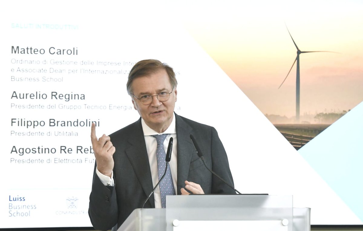 ReRebaudengo's tweet photo. Un ringraziamento speciale al Ministro @GPichetto @MASE_IT, al Presidente @Besseghini @ARERA_it e alle relatrici e ai relatori che hanno reso così interessante l'evento di @E_Futura @Confindustria e @UTILITALIA sulla Riforma del #MercatoElettrico europeo https://t.co/D1Gcj2BsEU https://t.co/7S8ebQZ1l0