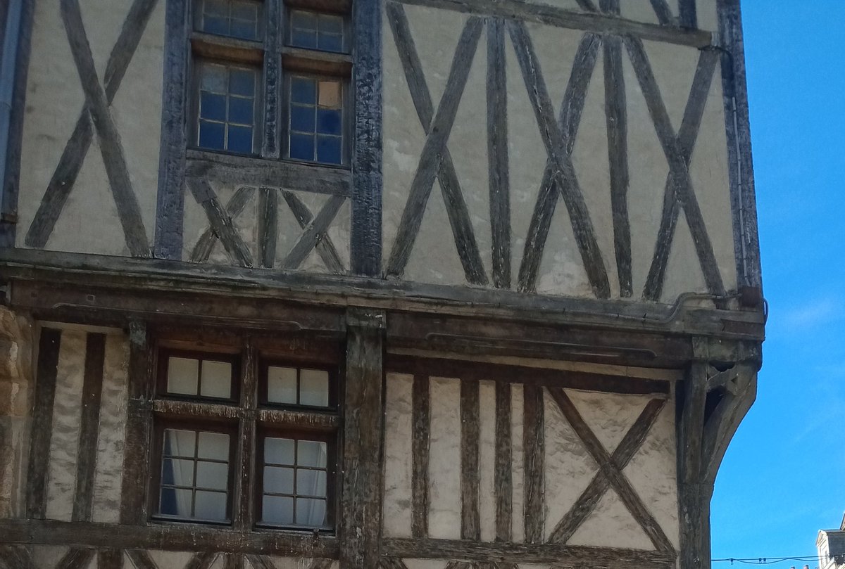 diderot25's tweet photo. Voyage à @dijon pour les #UPEAA des écoles Île de France et Champagne @diderot25 @ClgDiderot @acbesancon . Après une visite du centre, nous voici à la cité gastronomique pour une visite atelier😋😋😋 https://t.co/OFpP11Ywdk