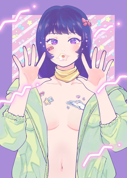 ビックリマンのキービジュで自分の「シール貼る性癖」に気づいた。ファに貼ってたことを思い出した。 