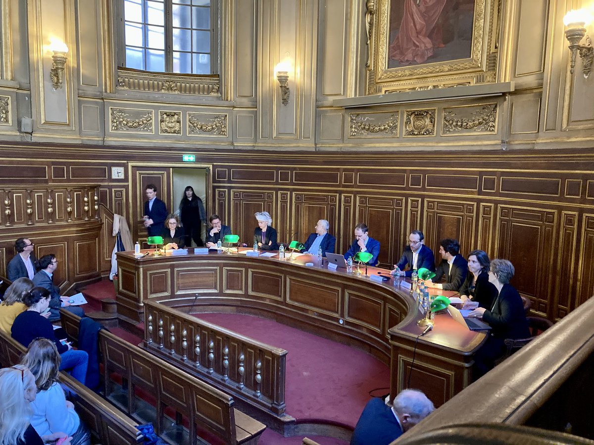 C’est parti pour un après-midi passionnant à La Sorbonne : colloque sur le financement de l’immobilier en temps de crise. 😎#immobilier #financement