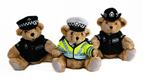 UK_COPS's tweet image. No one can say we don't think BIG! This was the truck that delivered the last six boxes of our teddies! By the time he arrived from Ipswich, ours were the last items on board #policefamily  #stuffedtoys  #bestsellers  #thinbluebear  #bigtruck