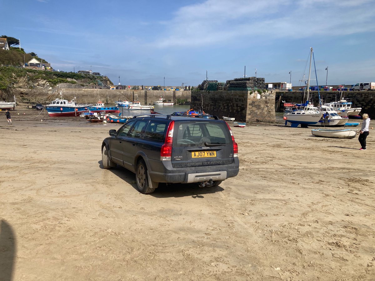 ChrisTiggy's tweet photo. Beach chod #xc70 #volvo https://t.co/CH9zS343xz
