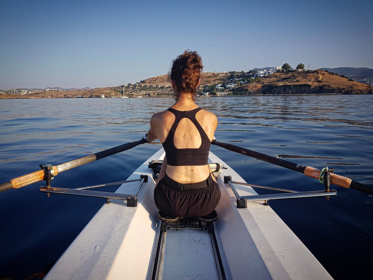 I told myself you better row… Kürek çeksen iyi olur dedim kendime…. #bodrumrowingclub #bodrum #bodrumrowing #rowing #row #coastalrowing #kürek #rowingmotivation #rower #rowingturkey #rowingbodrum #rowinglife #generationrowing #denizküreği #rowingclub #rowingpassion #SportsNews