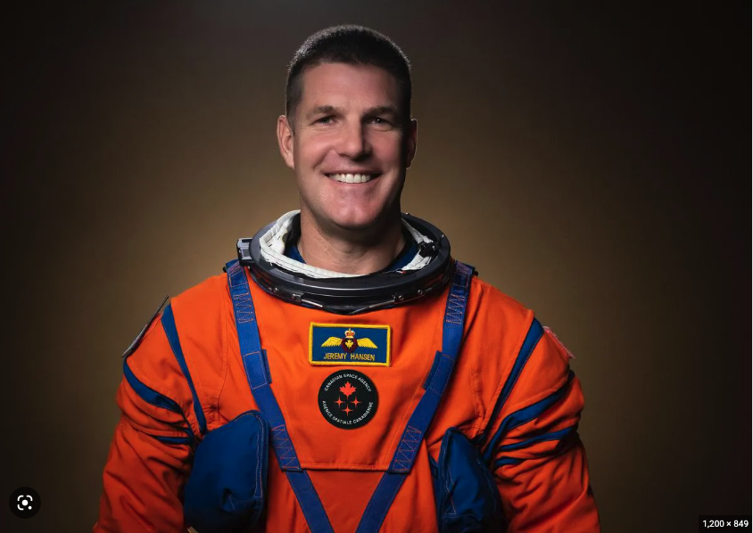 ToneyTucci's tweet photo. Canadian astronaut #JeremyHansen is going to the Moon on Artemis! I have to say, he has got the most Buzz Lightyear chin I've ever seen on any astronaut, obvs the right guy for the job. 
GODSPEED JEREMY HANSEN 
🙏🙏🙏👍👍👍🌕🌕🌕🌎🌎🌎🌞🌞🌞🚀🚀🚀🛸🛸🛸👽👽👽❤️❤️❤️🇨🇦🇨🇦🇨🇦 https://t.co/wrhr2fTrhw
