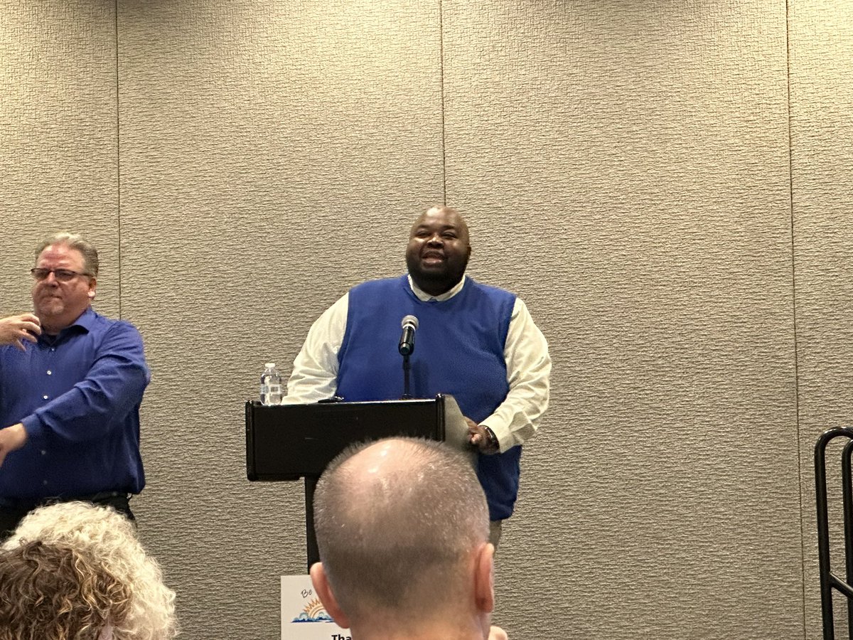 MrsBoisvertLHS's tweet photo. Rodney Robinson , 2019 Teacher of the Year , presenting at the MASCA conference !  Dynamic Presenter ! #RodneyRobinson #MASCA #MASCAConference #SCChat #schoolcounselor #DiversityandInclusion https://t.co/eUPtaDcRTi