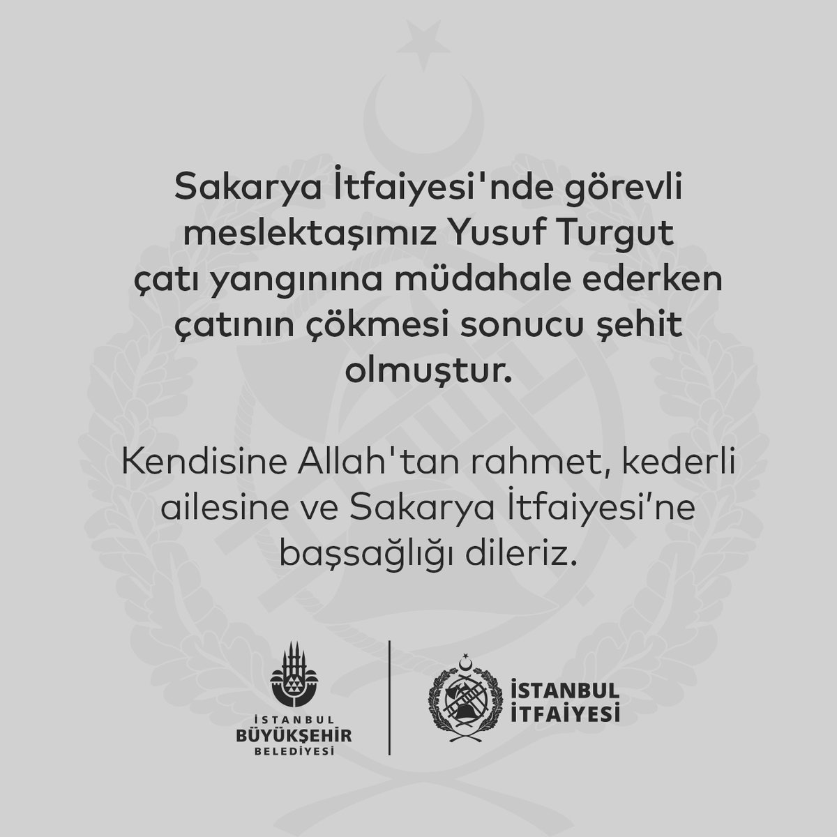 ibbitfaiye's tweet photo. Sakarya İtfaiyesi'nde görevli meslektaşımız Yusuf Turgut çatı yangınına müdahale ederken çatının çökmesi sonucu şehit olmuştur.

Kendisine Allah'tan rahmet, kederli ailesine ve Sakarya İtfaiyesi’ne başsağlığı dileriz. https://t.co/X45E1Fb16v