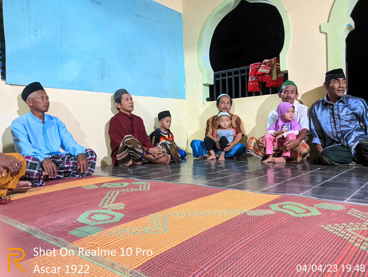 DesaGedawung's tweet photo. Kegiatan Tarhim Safari Ramadhan Tahun 2023 di Masjid Nurul Huda Dsn. Manglu RT 01 RW 04 dipimpin oleh beliau Bp. Untung Nugroho Kepala Desa Gedawung bersama Perangkat Desa dan BPD Desa Gedawung https://t.co/IfovjKA982