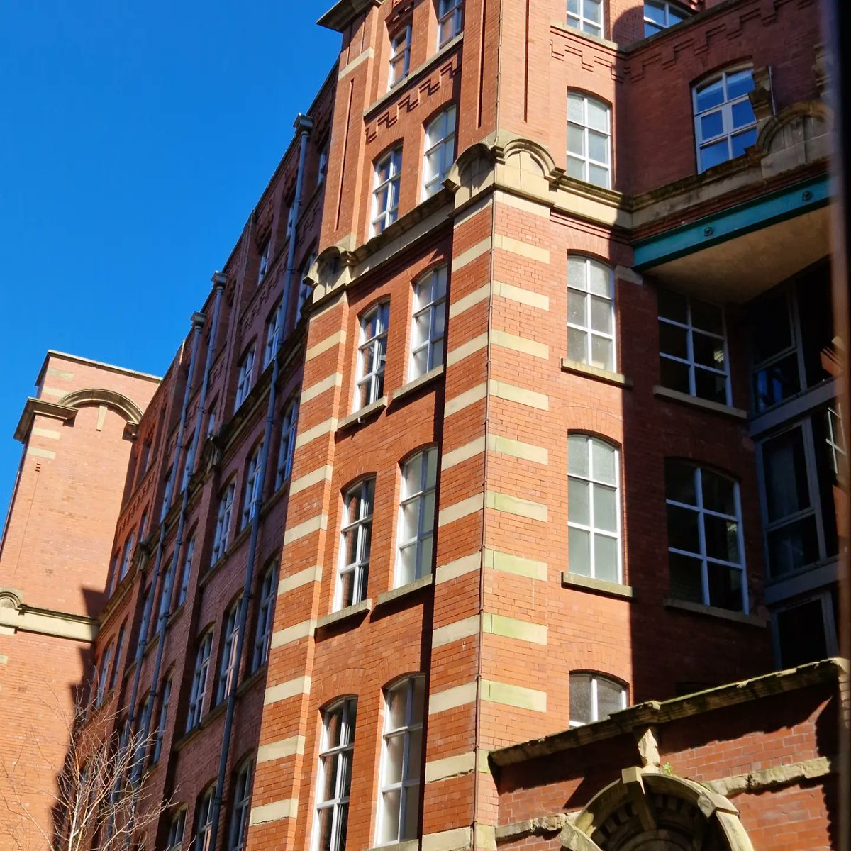 Direct Joinery Specalists Ltd tweet media