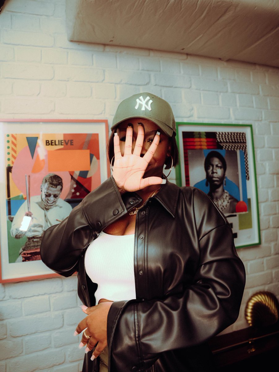Gyakie_'s tweet photo. new music this month 💛 https://t.co/9v4OIArJYH