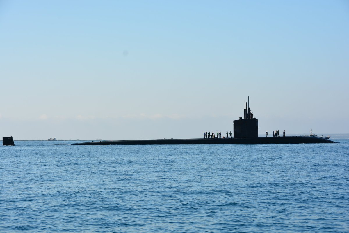 Moored, Shift Colors! 🇨🇾⚓️🇺🇸

The Los Angeles-class fast-attack submarine #USSSanJuan (SSN 751) arrived in Limassol, #Cyprus🇨🇾 for a scheduled port visit, Apr. 3, 2023.

#NavyPartnerships💪