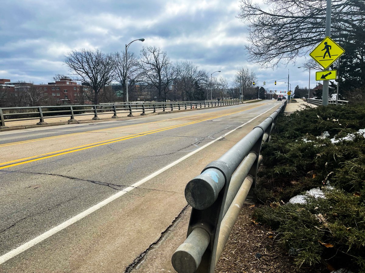 michiganstateu's tweet photo. Farm Lane Bridge: 1909 ➡️  2021 https://t.co/daKU5p8Blu