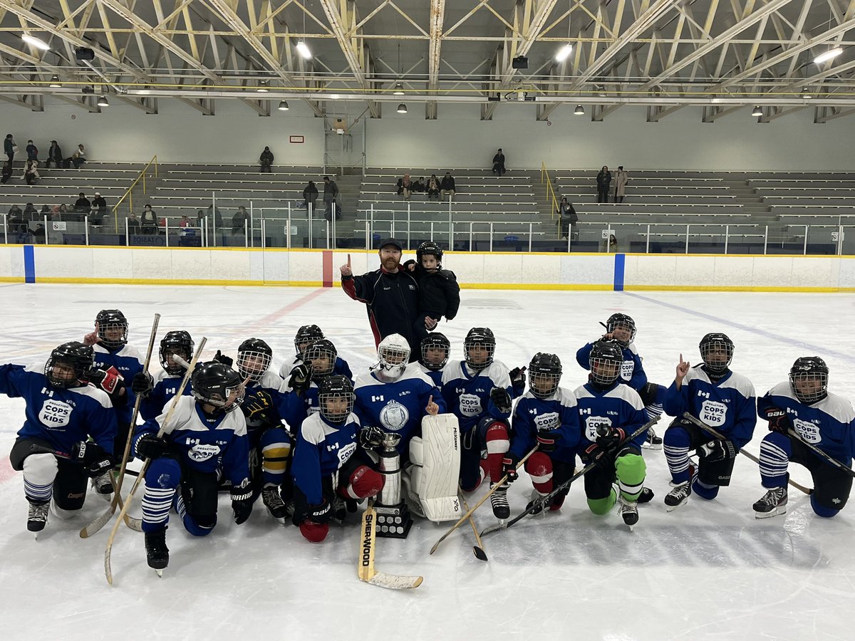 NCOFlemingdon's tweet photo. No championship droughts here! These kids from the Flemingdon Park ProAction Hockey League got to lift the trophy on Sunday! Congratulations to everyone on another successful season. And thank you to our partners who made this possible. @copsandkidsca https://t.co/T9nH5IKtIH