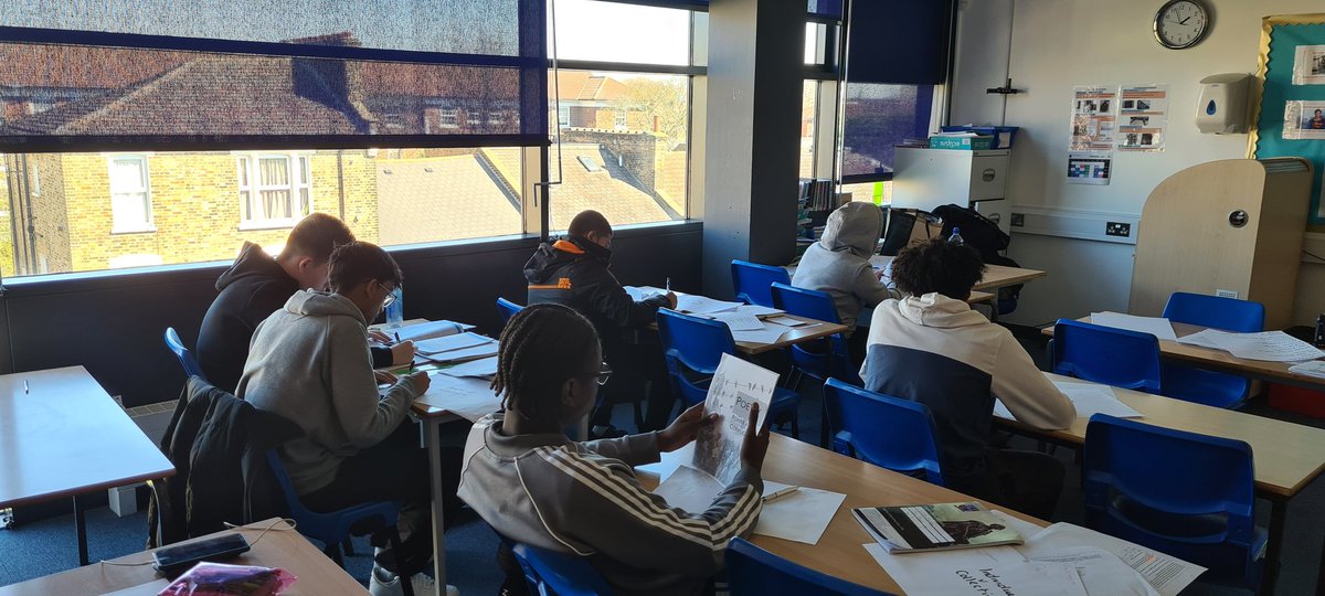 Rae Meade tweet media