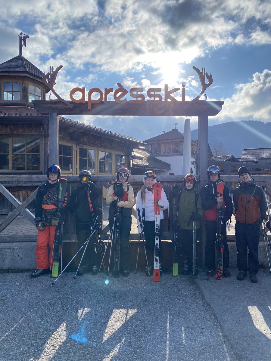 MrsWallace1803's tweet photo. @SkiCaldew Group pics… Scafell ⛷ https://t.co/k5PH6kjIDi