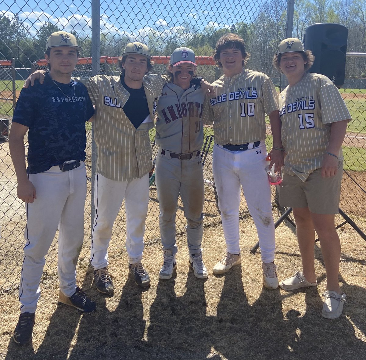 VarinaGolf's tweet photo. Varina golf representing on the ballfield @DrewSorbello3 @AthleticsVarina https://t.co/S39SIboBAV