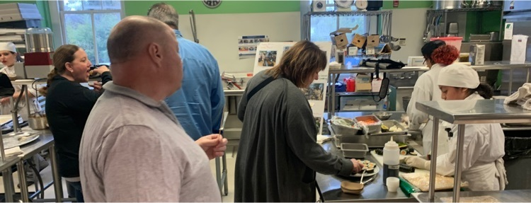 CCTC_CCPS's tweet photo. Food and Beverage Management students hosted an incredible open house and skills demonstration last week.
#CCTCGrows https://t.co/mQjejX020X