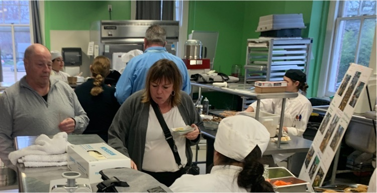 CCTC_CCPS's tweet photo. Food and Beverage Management students hosted an incredible open house and skills demonstration last week.
#CCTCGrows https://t.co/mQjejX020X