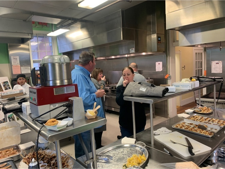 CCTC_CCPS's tweet photo. Food and Beverage Management students hosted an incredible open house and skills demonstration last week.
#CCTCGrows https://t.co/mQjejX020X