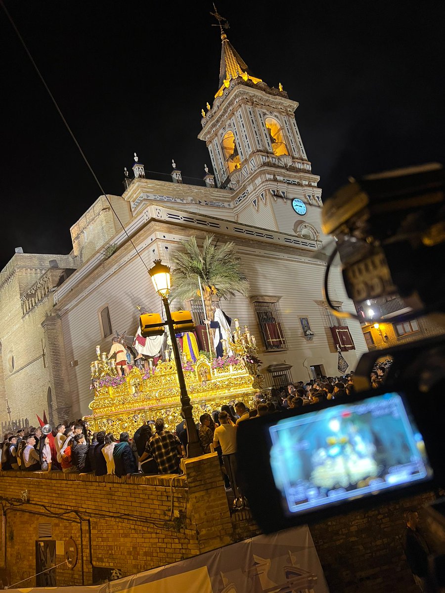acta_tv's tweet photo. Estos días festivos para muchos,son de trabajo duro para decenas de operadores de cámara en toda la geografía andaluza. Nuestro aplauso a ellos y ellas https://t.co/dCjJddR5OM