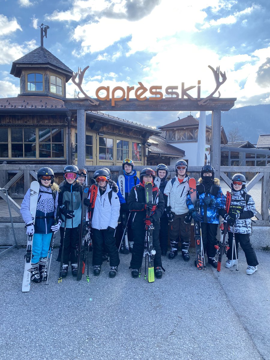 MrsWallace1803's tweet photo. @SkiCaldew Group pics… Skiddaw ⛷ https://t.co/NsDlcY9FRJ