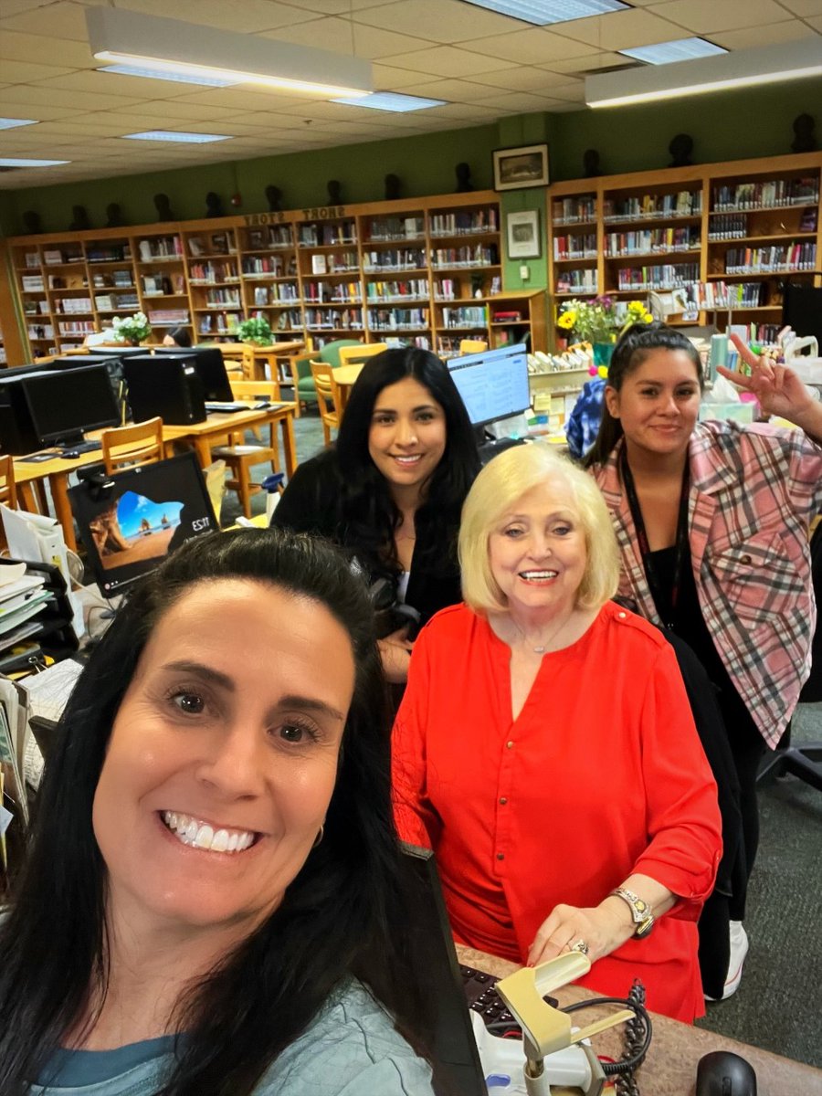 ArlingtonHighLibrary tweet media