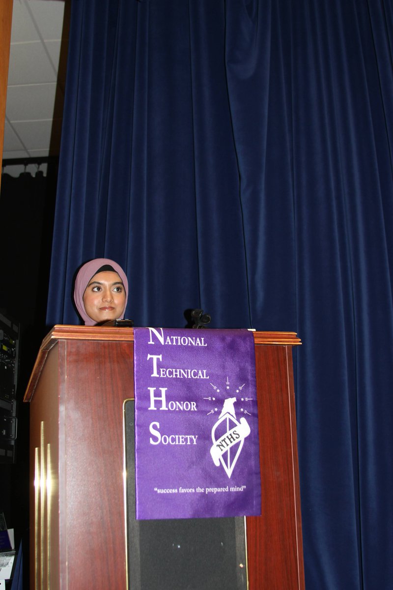 HawksSG's tweet image. It was a great morning inducting the #SGClassOf2023 members into the #NationalTechnicalHonorSociety! #NTHS #NCCVTWorks @NTHS_Official #CollegeAndCareerReady @ChadHarrisonSG @fhansonic @drjconnor299 @SarahOlsavsky