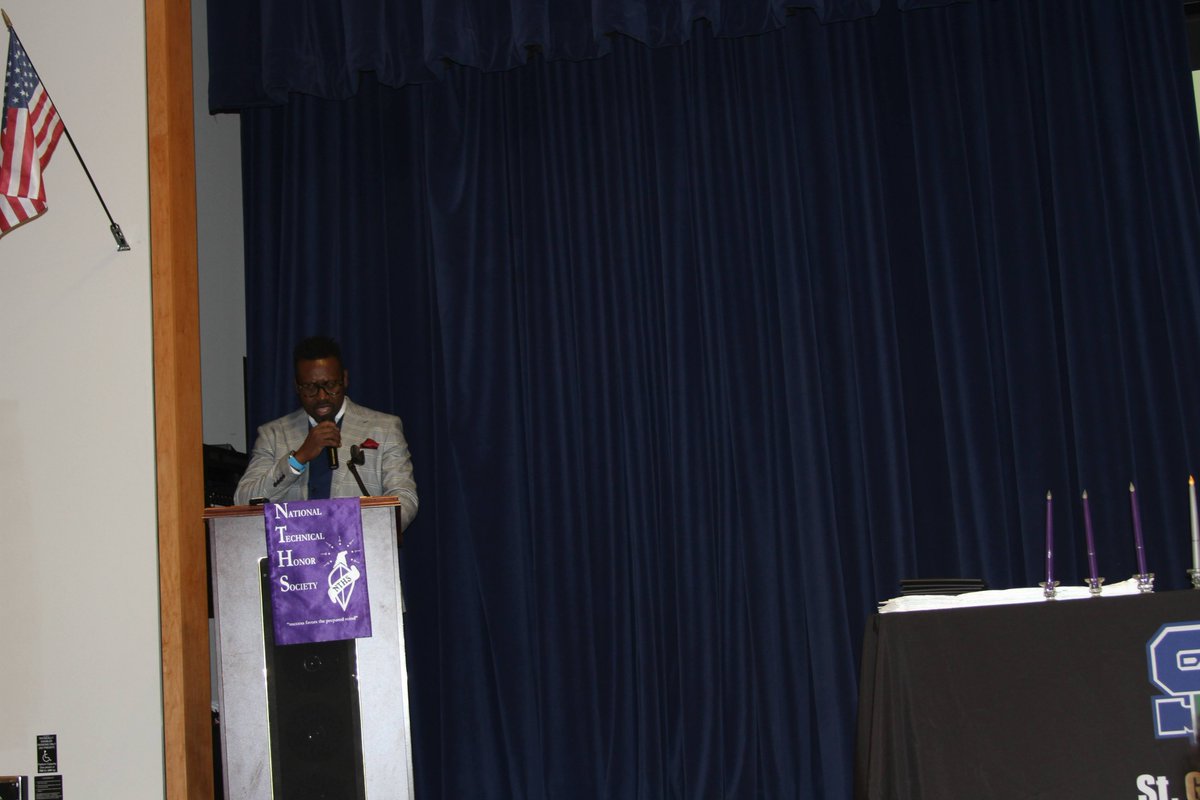 HawksSG's tweet image. It was a great morning inducting the #SGClassOf2023 members into the #NationalTechnicalHonorSociety! #NTHS #NCCVTWorks @NTHS_Official #CollegeAndCareerReady @ChadHarrisonSG @fhansonic @drjconnor299 @SarahOlsavsky