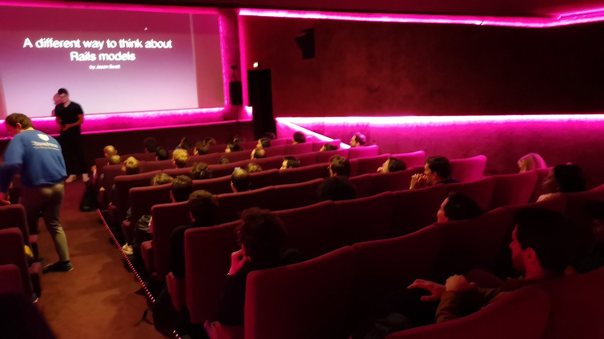 ClementAvenel's tweet photo. Et c'est parti pour la conf de @JasonSwett au #parisrb ! https://t.co/CUUTUWQjht