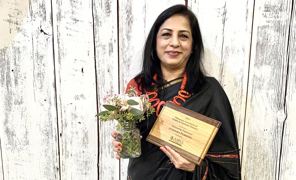 st_kates's tweet photo. Congratulations to Anupama Pasricha, PhD, who was honored with the Outstanding Professional Award at the 2023 Minnesota Association of Fashion and Consumer Sciences (MAFCS) banquet last month! Read more: https://t.co/IJsLCqmMmD
#leadandinfluence #mystkates #stkatesfashion https://t.co/yXojkservl