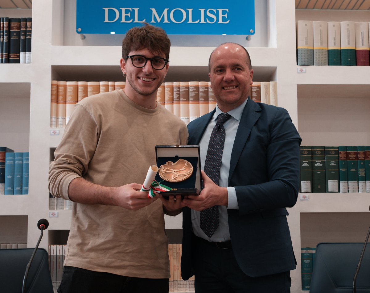 MattiaPannoni's tweet photo. Symbol of perseverance, determination and passion.
Luster for Molise, a commendable example for the younger generations.

Receiving this award from the institution that represents my land, my origins and my identity is something really beautiful✍🏼 (1/2▼) https://t.co/iziOCOOuZG