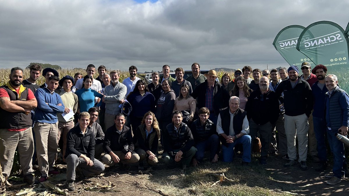 SCHANG Agronomía Veterinaria (@schangagrovet) on Twitter photo Gran cierre de Jornada a campo en Vela , Tandil 📍
Gracias a todos los que asistieron y el apoyo de <a href="/JuliPiquero/">Julian</a> <a href="/FieldViewArg/">FieldView Argentina</a> <a href="/RigottiGerman/">German Rigotti</a> <a href="/Rafael_Lopez_27/">Rafael Lopez</a> @Bayer4CropsAR <a href="/LaTijeretaMaiz/">La Tijereta Maíz</a> !
#somosschang #somosequipo #lideresenrenrelacionamiento Gran cierre de Jornada a campo en Vela , Tandil 📍
Gracias a todos los que asistieron y el apoyo de <a href="/JuliPiquero/">Julian</a> <a href="/FieldViewArg/">FieldView Argentina</a> <a href="/RigottiGerman/">German Rigotti</a> <a href="/Rafael_Lopez_27/">Rafael Lopez</a> @Bayer4CropsAR <a href="/LaTijeretaMaiz/">La Tijereta Maíz</a> !
#somosschang #somosequipo #lideresenrenrelacionamiento
