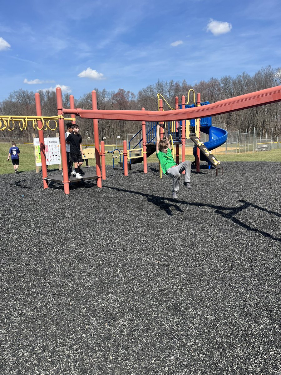 Mountain View School tweet media