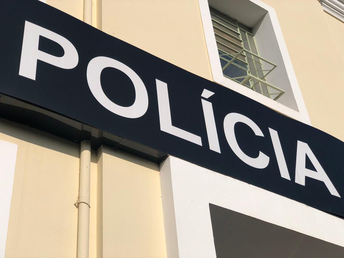 grupothathi's tweet photo. Vídeo | Após discussão, policial aponta arma e agride segurança de maternidade em Ribeirão Preto - https://t.co/Cqdgwt3f4K
#RibeiraoPreto #GrupoThathi https://t.co/akt5mEyMoC