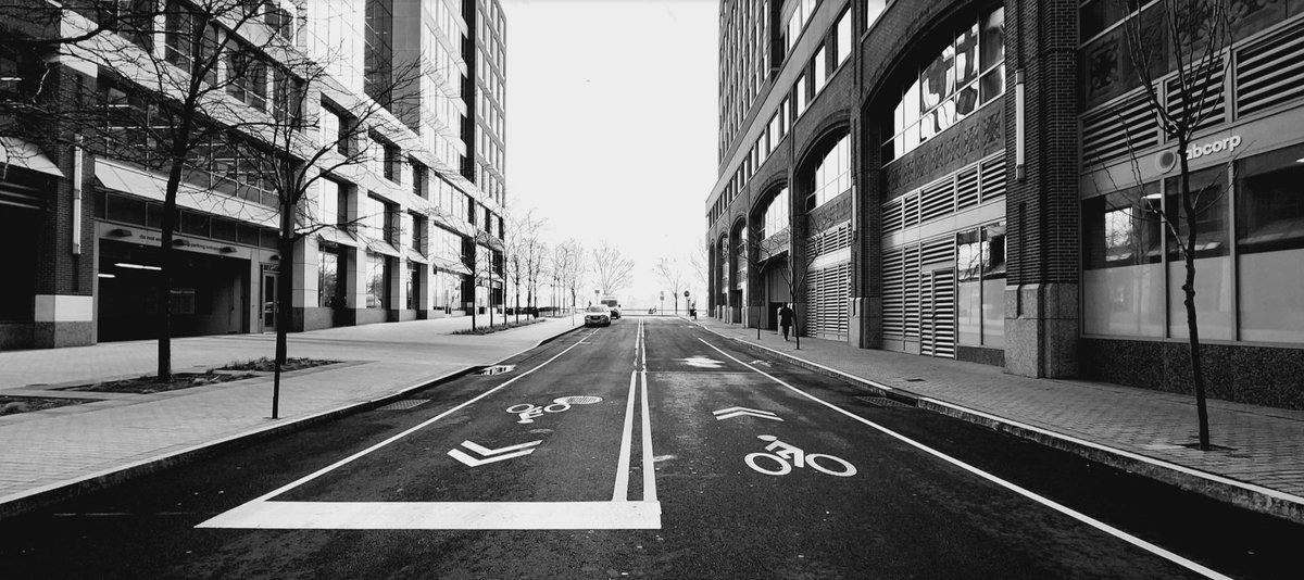 visuniformity's tweet photo. Some #Hoboken bike lanes. There are lots of these all over the city.

ƒ/2.2/526s

#highcontrast #blackandwhite #nofilter #nopostproduction #visualuniformity #urbanphotography https://t.co/kicq2cuxD6