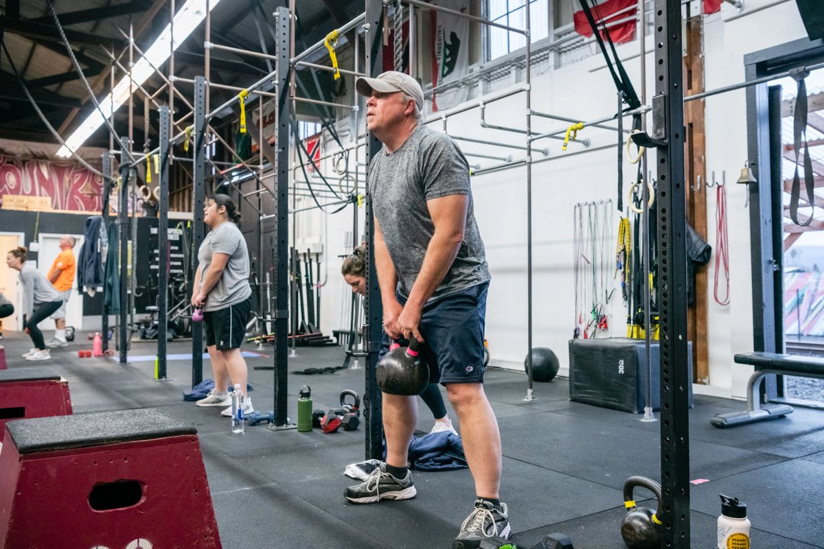 WCCrossFit's tweet image. Lifting weights isn't just a great way to stay in shape. It's also fantastic for relieving stress and improving focus! #WWCF #WWCFCommunity #CrossFitCommunity #FunctionalFitness #StrongerTogether