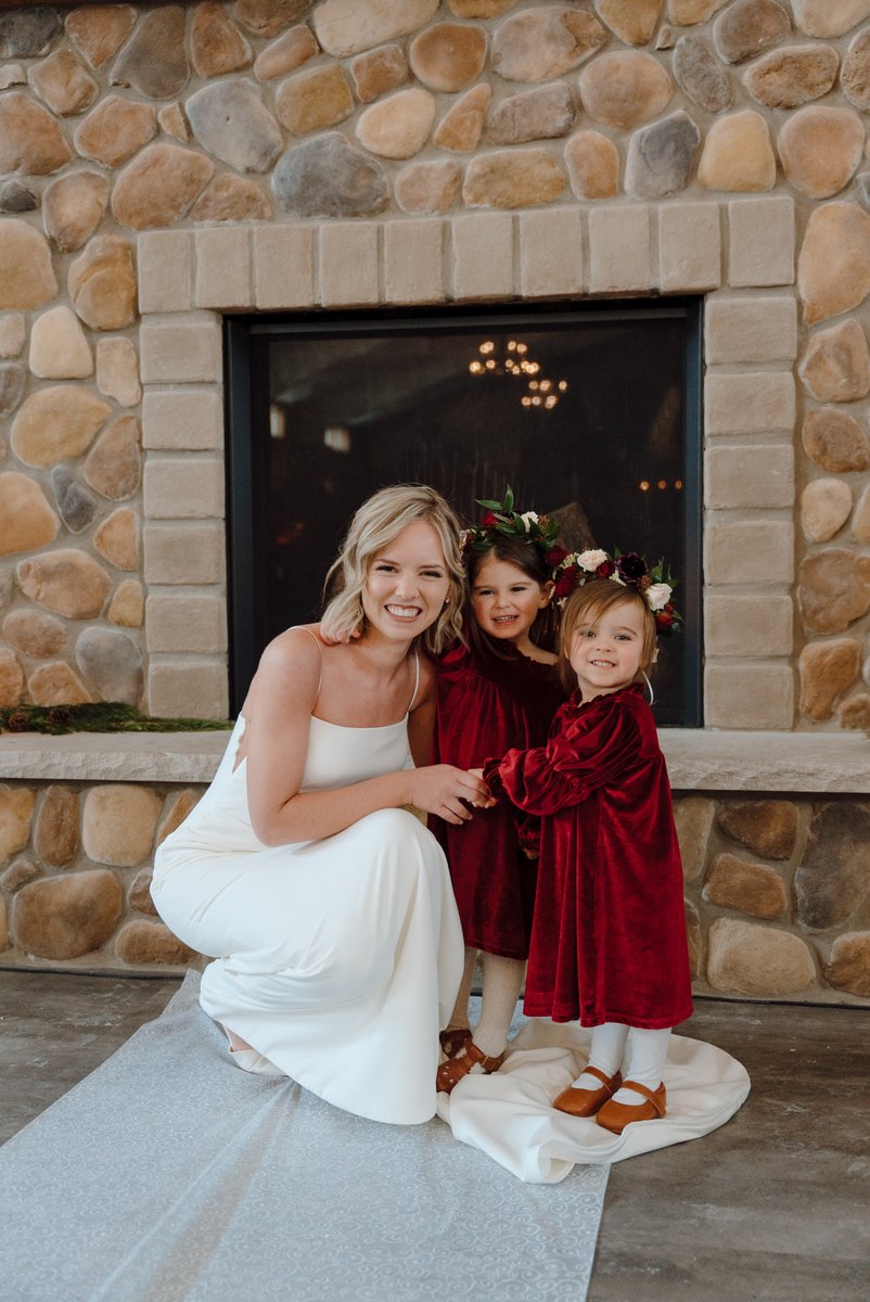 PineViewAcres's tweet photo. The fireplace inside of our Stone Hall is always a prime photo spot for our guests!

(Photo credit to Abundance Film) https://t.co/VKg2jzWmWg